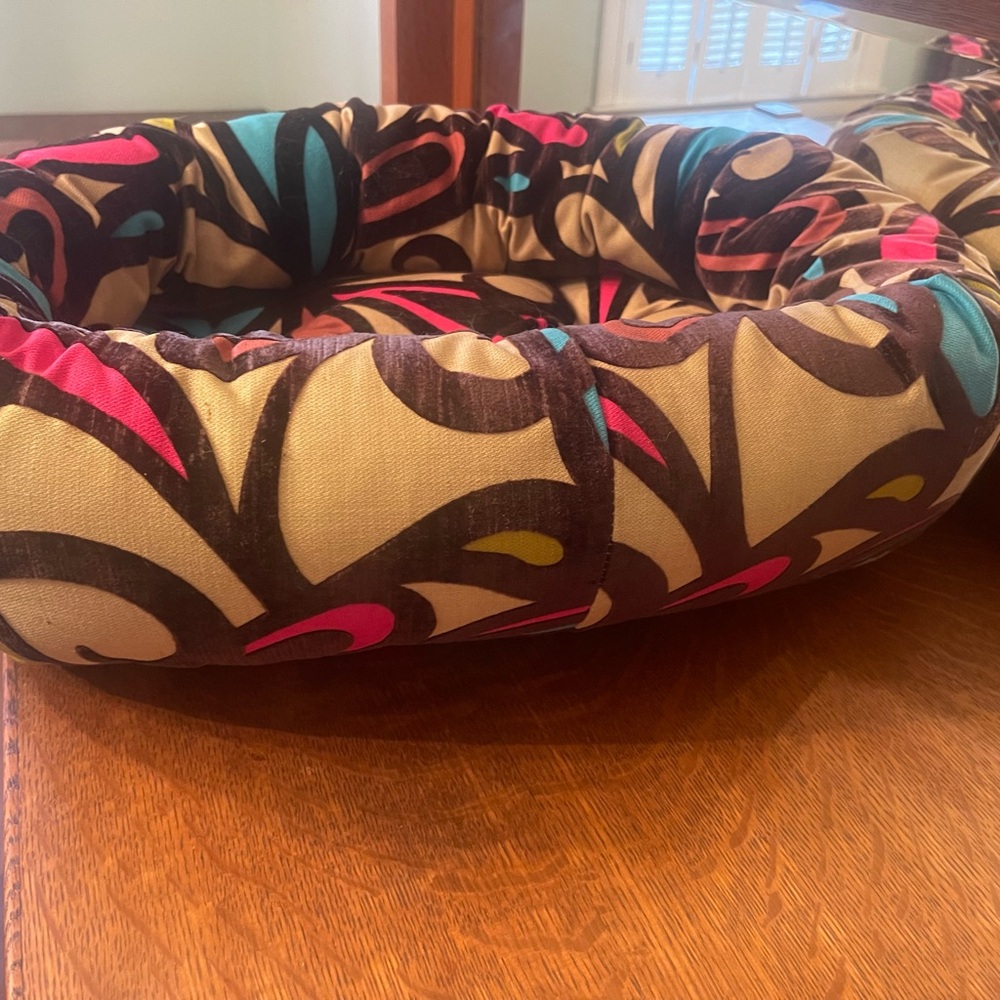 Boho Chic Bowser Donut Pet Bed - Picture 3 of 9